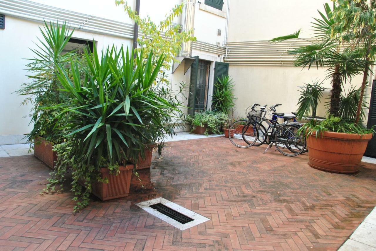 Verona Relais + Private Parking Экстерьер фото